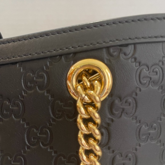 Authentic Gucci Tote - Picture 7 of 9